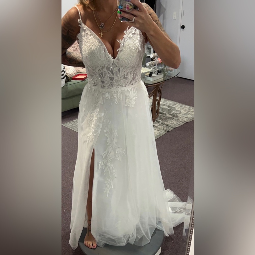 Gorgeous wedding dress